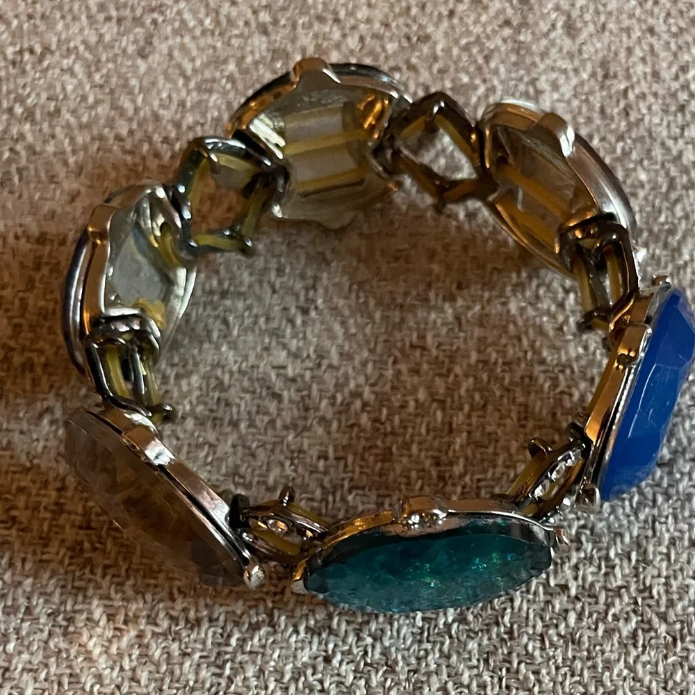 10 pc Bundle lot of unique necklaces - assorted‎